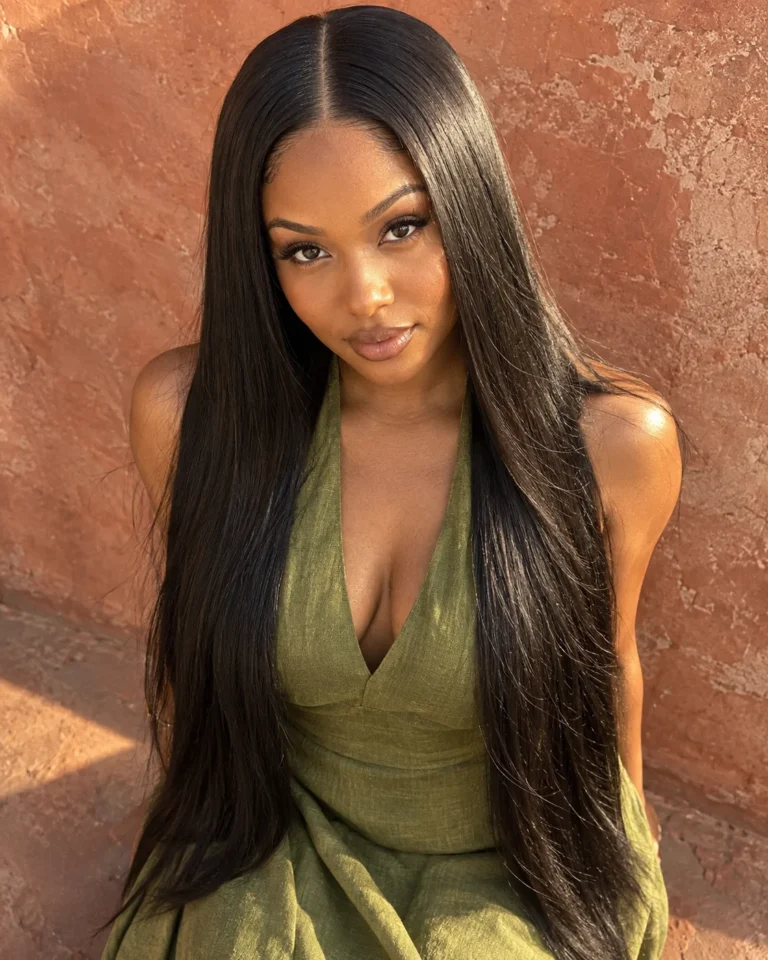 The Sleek Middle-Part Goddess Lengths