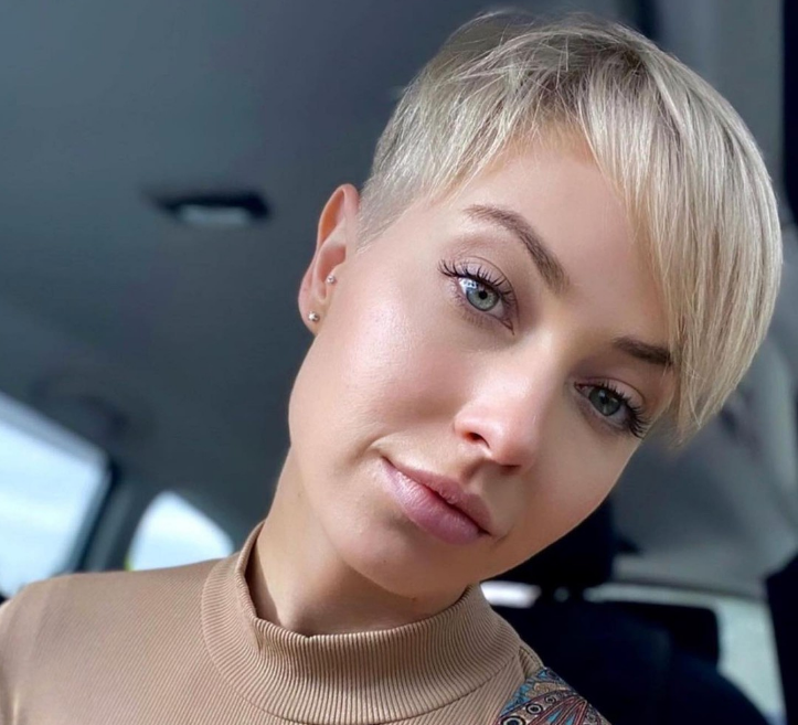 short hairstyle